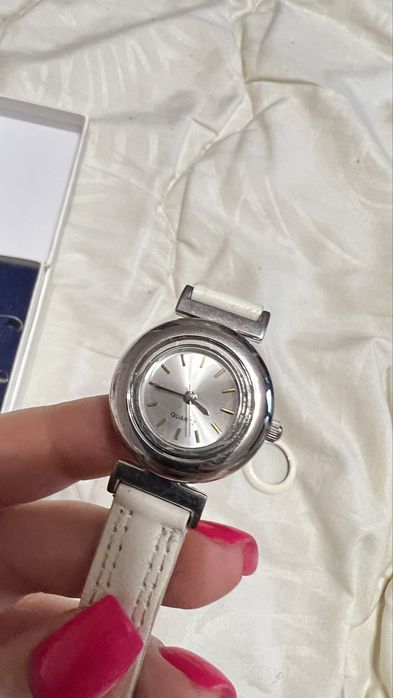 Часы наручные со стразами годинник