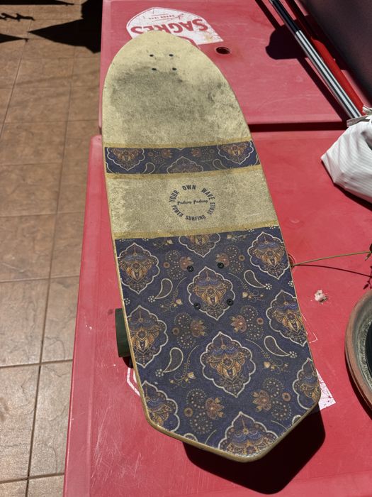 Surfskate quase novo