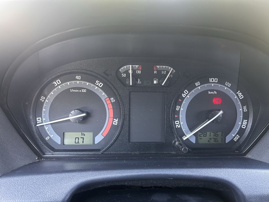 Skoda fabia 1 2004 рестайлінг 1.4/16