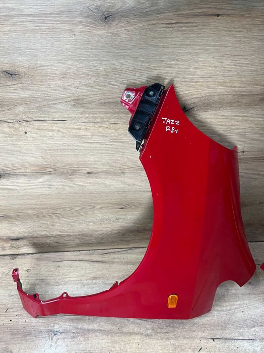 Błotnik przedni lewy prawy Honda Jazz kolor r81