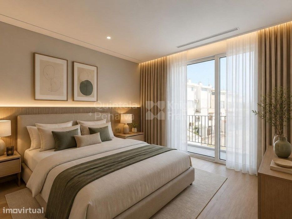 Moradia T4 com piscina e jardim na Amoreira, Cascais
