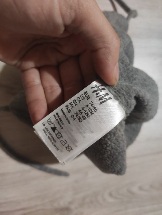 Zimowa czapka zawiązywana pod szyją rozmiar 74/80