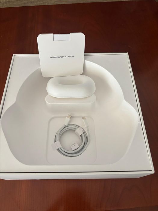 Apple AirPods max