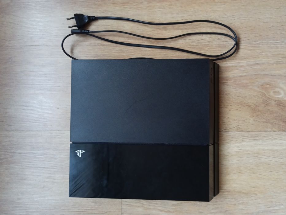 Uszkodzona konsola PS4 Fat CUH-1004A