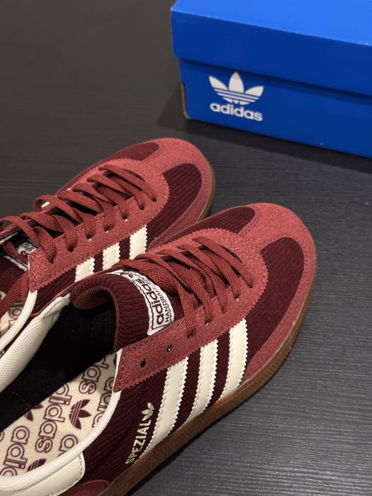 Sapatilhas Novas Bordo