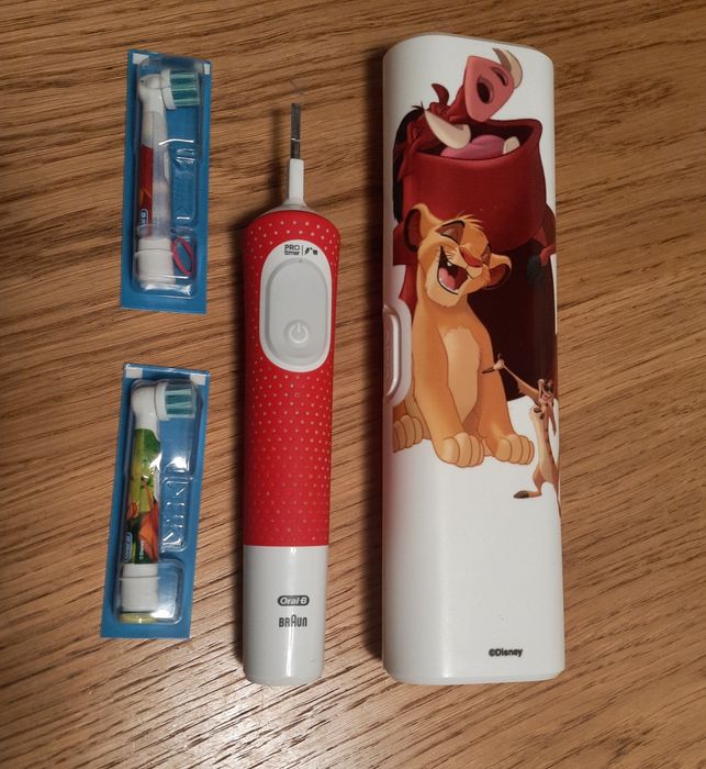 Oral-b pro kids król lew szczoteczka elektryczna + nowe końcówki