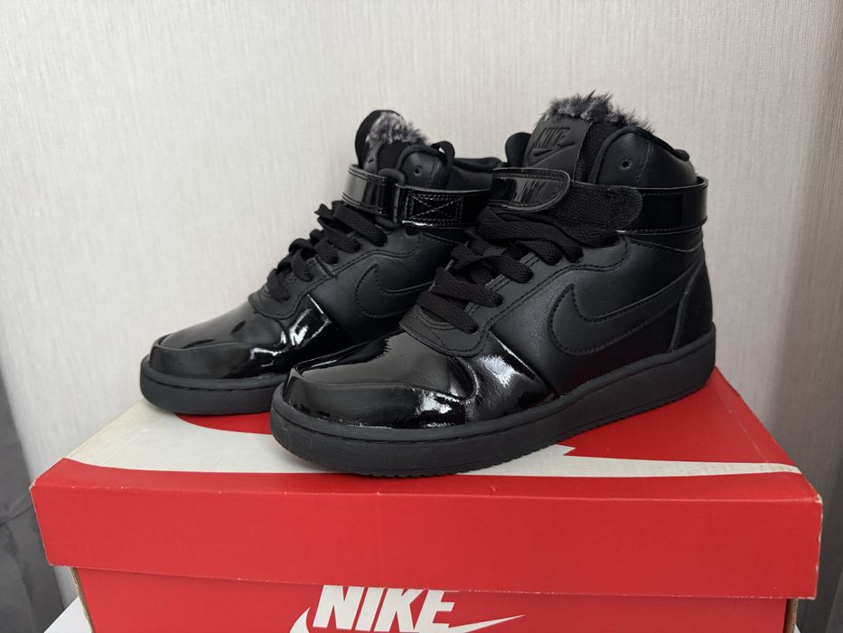 Високі кросівки Nike 35 розмір