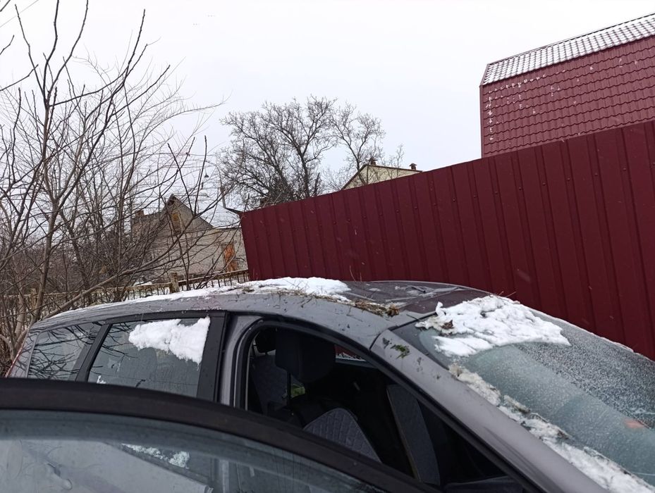 Продам авто, потребує кузовних робіт