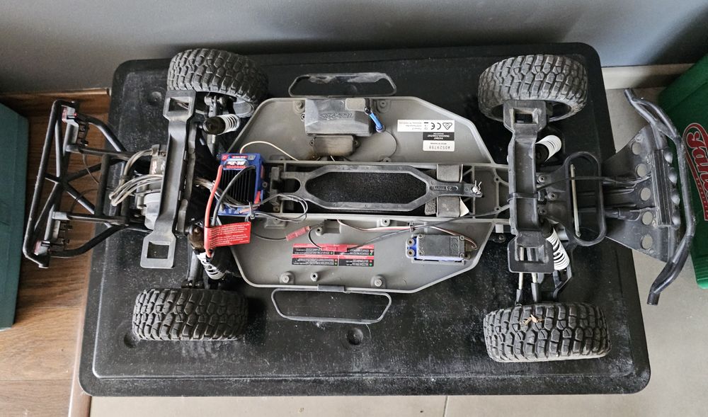 Model Traxxas Slash 2WD + bogaty zestaw - użyty kilka razy - polecam!
