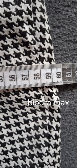 Spodnie w czarno białą pepitkę 44/46r