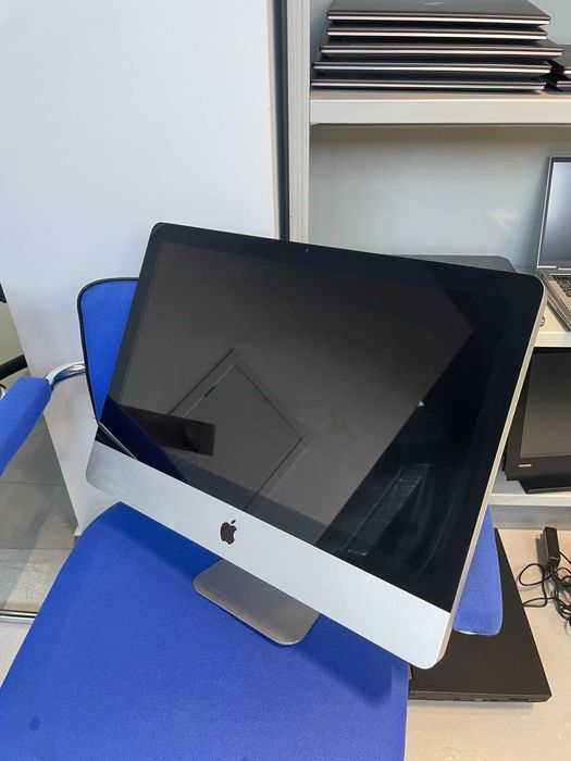 Моноблок Apple iMac 215 з вебкамерою та IPS матрицею є 8 шт