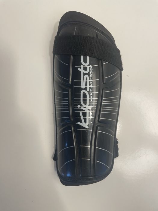 Caneleiras Kipsta F300 Shock Absorber Pretas