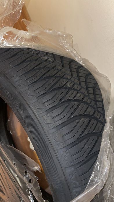 Pneu novo 225/45 r17