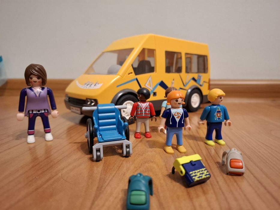 thumbnail image 2 of Playmobil City Life 9419 School Van For Children Ages 4... 2 of 14