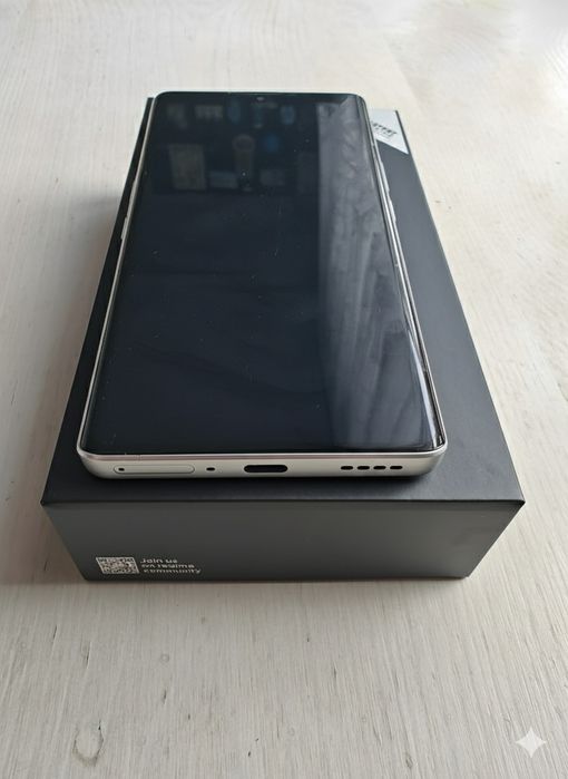Realme GT6 8/256 jak nowy, gwarancja