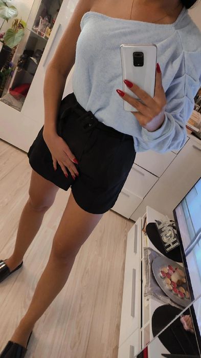 Piękny sweter sweterek jedno ramię baby blue wassyl Uni