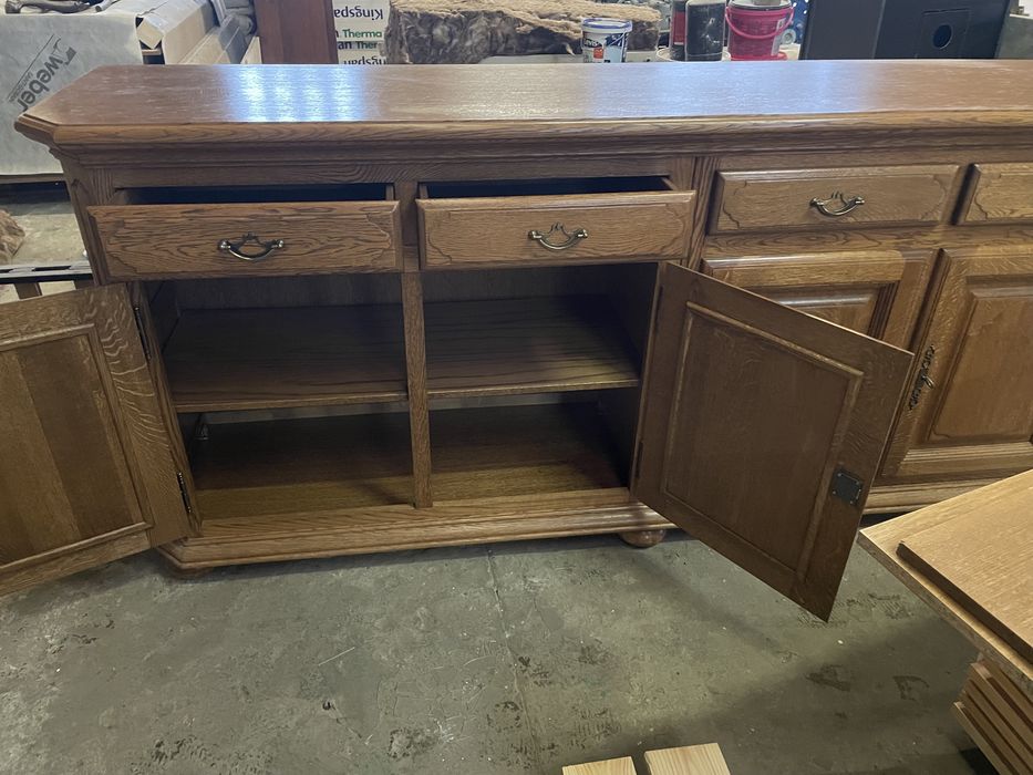 Witryna i komoda w stylu rustykalnym