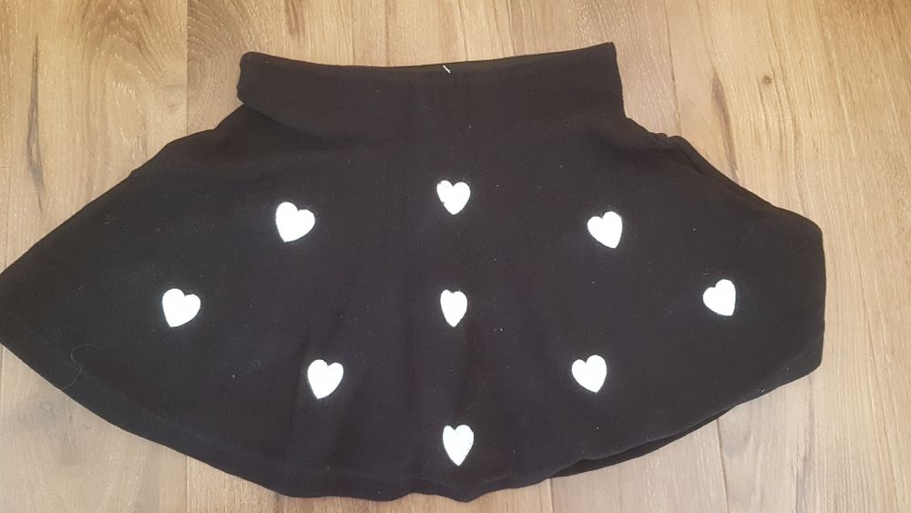 Spódniczka w serduszka H&M 128