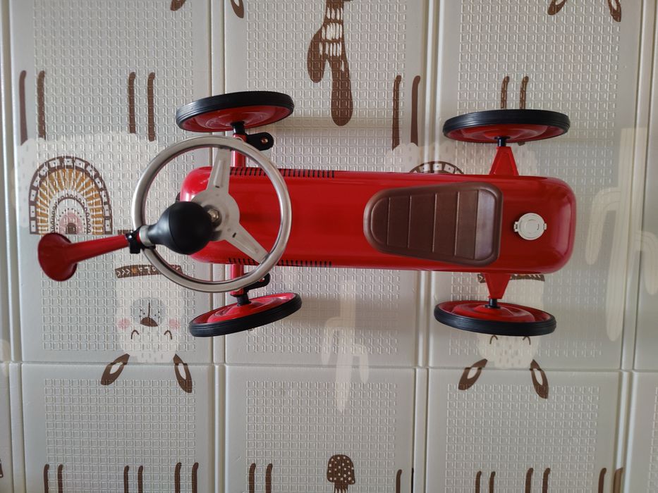 Carrinho vermelho brincar vintage