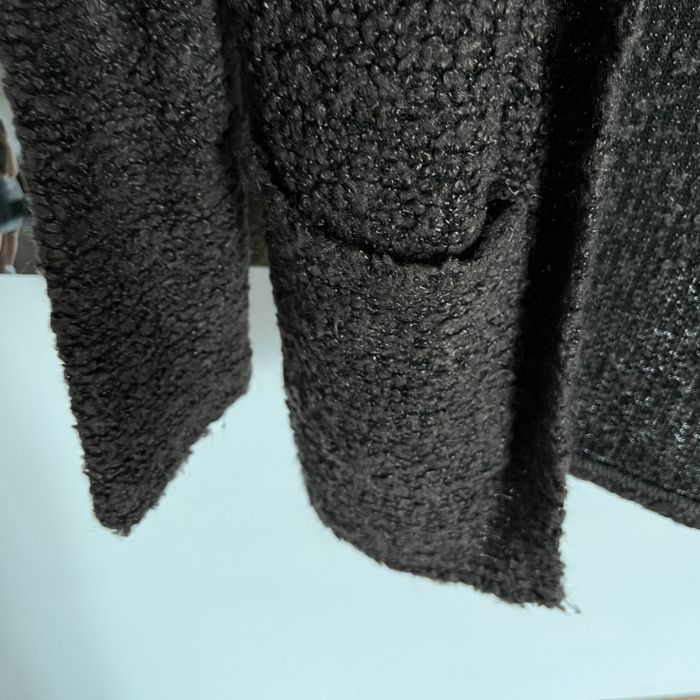 szary kardigan z kieszeniami