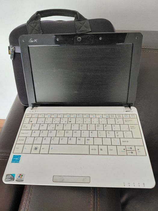 PC portátil Eee easy to learn, work and play