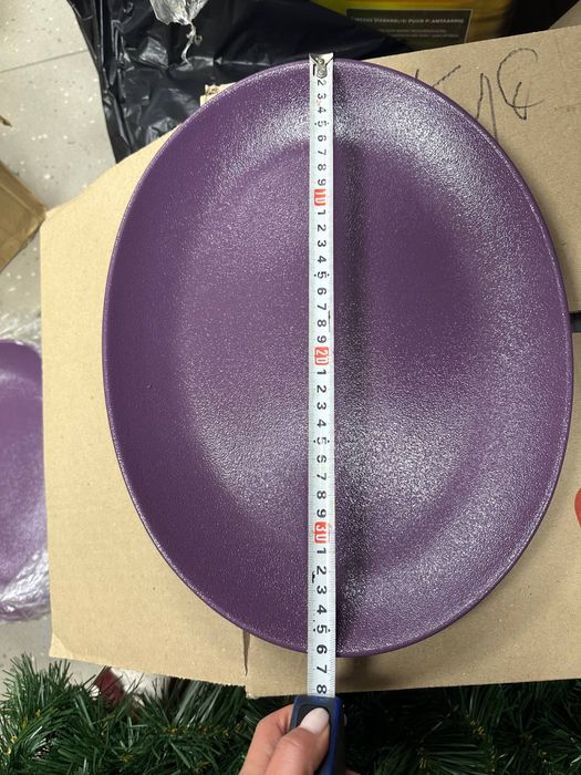 Посуд- розпродаж після закриття ресторану