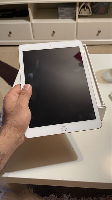 IPad 6th Gen 128GB Wifi
