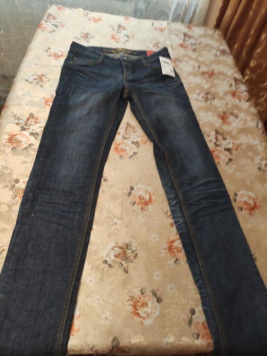 Джинсы скинни,на  девочку, новые,на рост 176