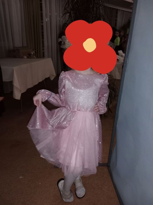 Дуже гарна сукня на ріст 116-128