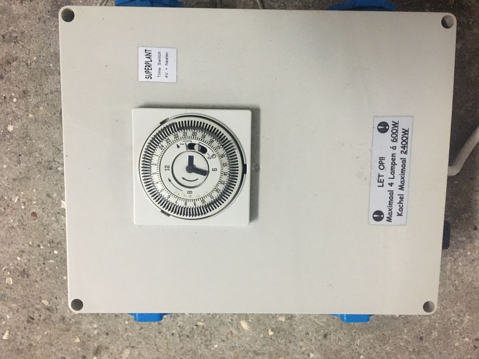 Temporizador 4 x 600 W