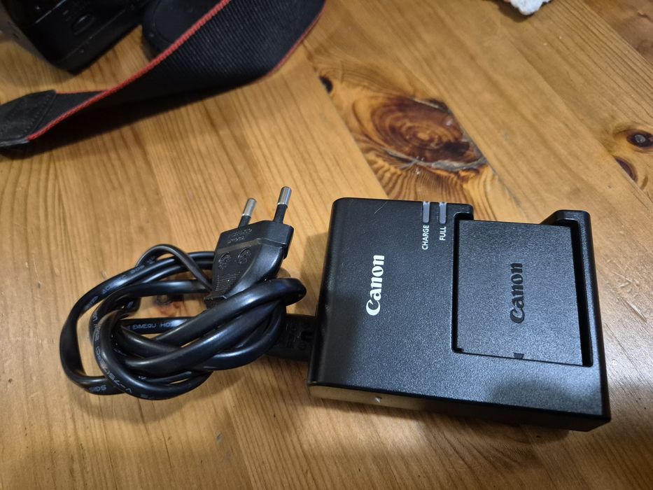 Canon EOS 1100D body