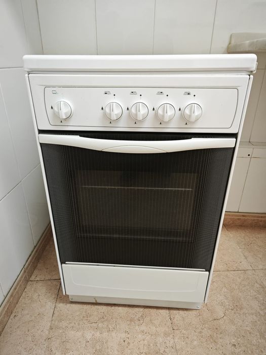 Fogão a gás com forno