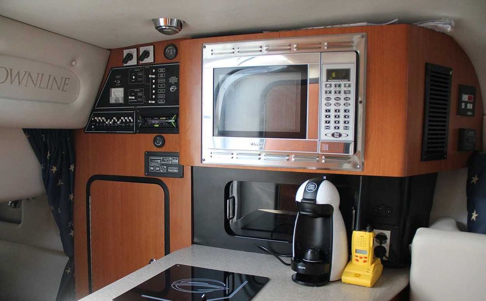 Продам моторну яхту Crownline 315 SCR