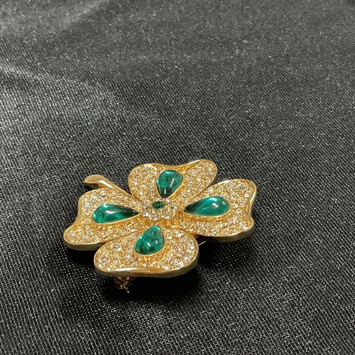 Broche biju,peça vintage 5 cm
