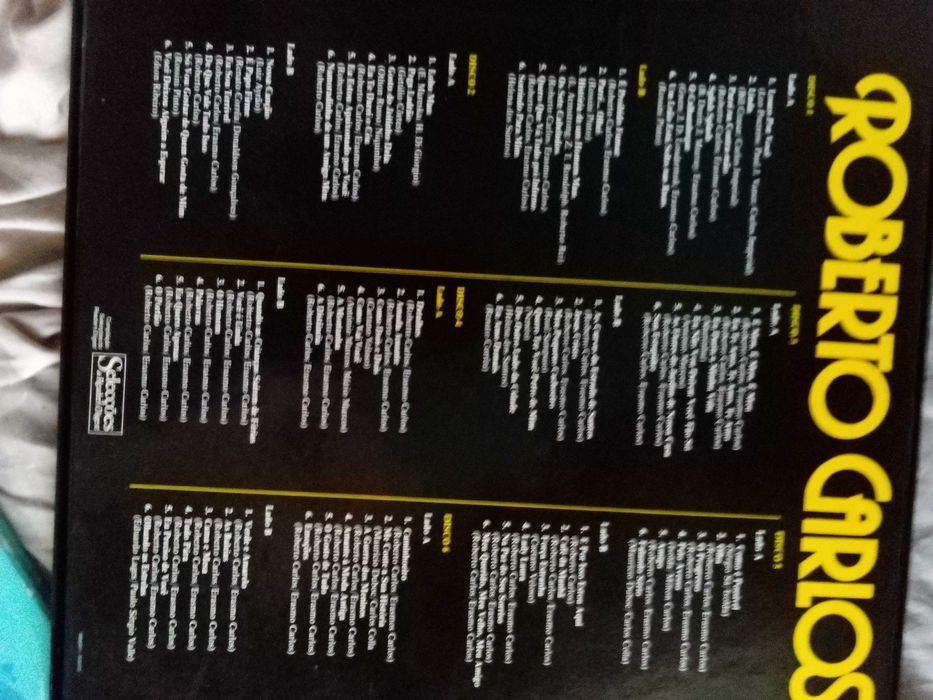 Caixa Roberto Carlos  mais  2 LPs de José Afonso