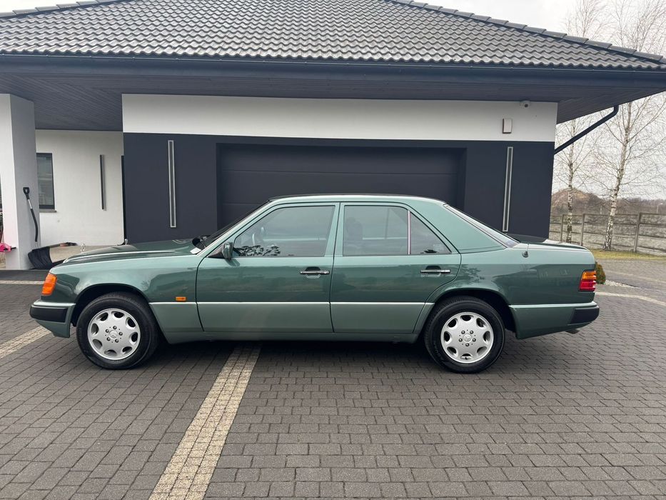 Mercedes-Benz W124 (1984-1993)
