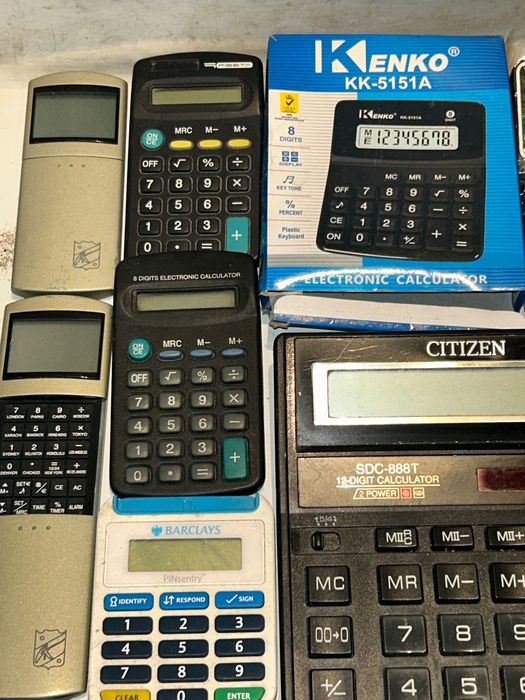 Zestaw KALKULATORÓW - 16 sztuk