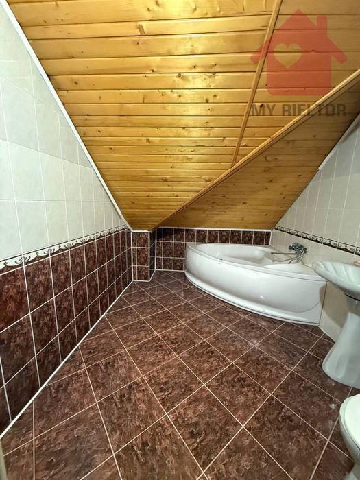 Продаж трикімнатної квартири по вул. Гвардійська