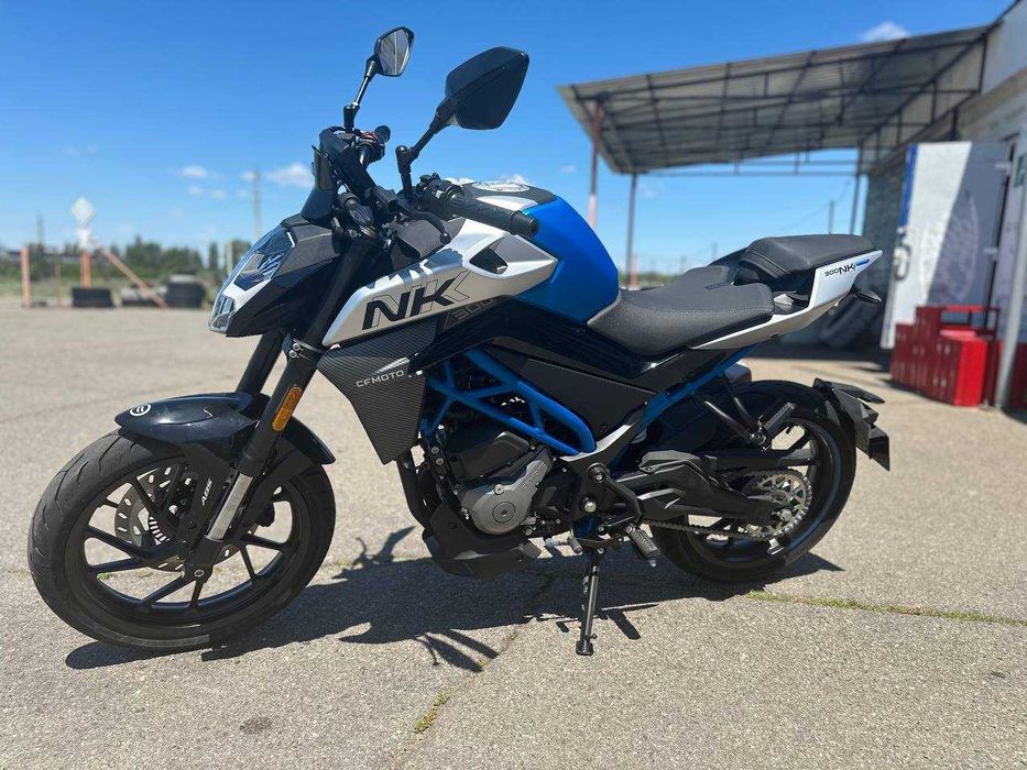 Мотоцикл CFMOTO 300NK