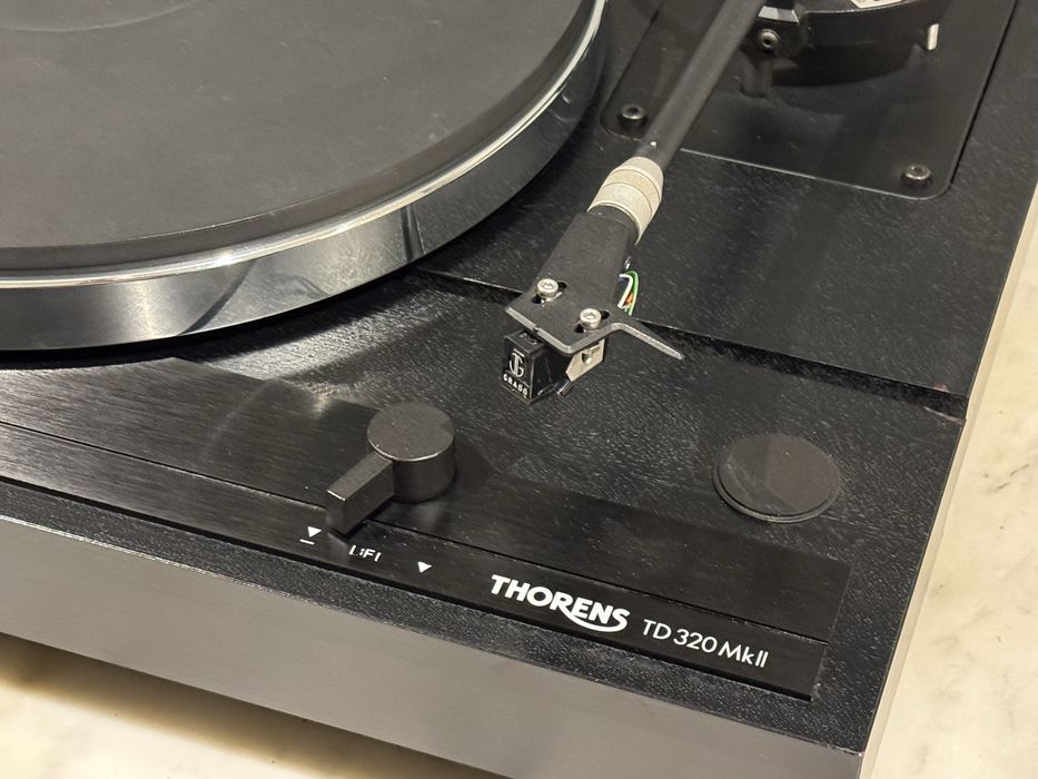 Thorens TD320 Mk II - Gira-discos