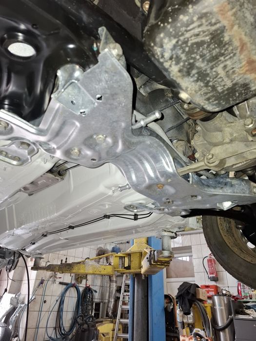 konserwacja nowych aut + Suchy Lód: długotrwała ochrona przed korozją