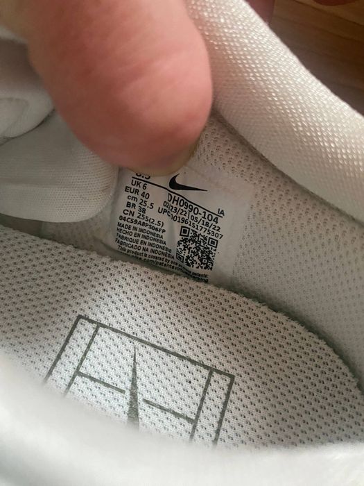 Кросівки жіночі nike court pro zoom