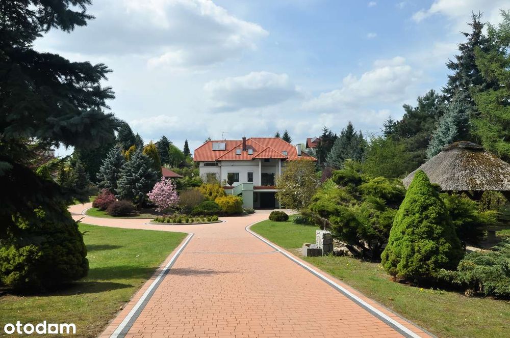 Przestronny dom 530 m² z basenem