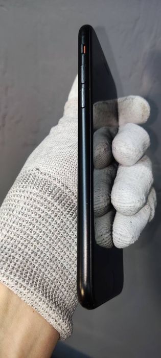Смартфон Apple iPhone SE 2 (2020) 128gb