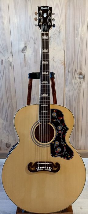 Акустична гітара Gibson j200