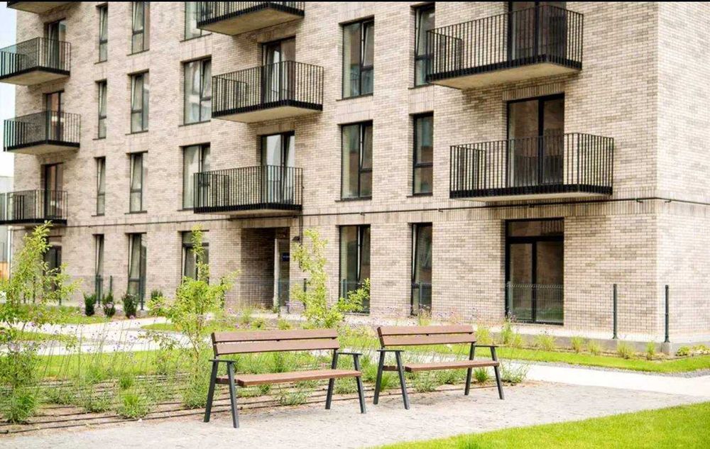 Трикімнатна квартира в зданому будинку з власним патіо