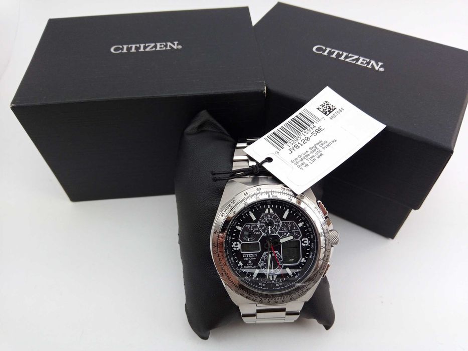 Часы Citizen Skyhawk A-T JY8120-58E радиоконтроль, вечник, солнечная батарея, сапфир