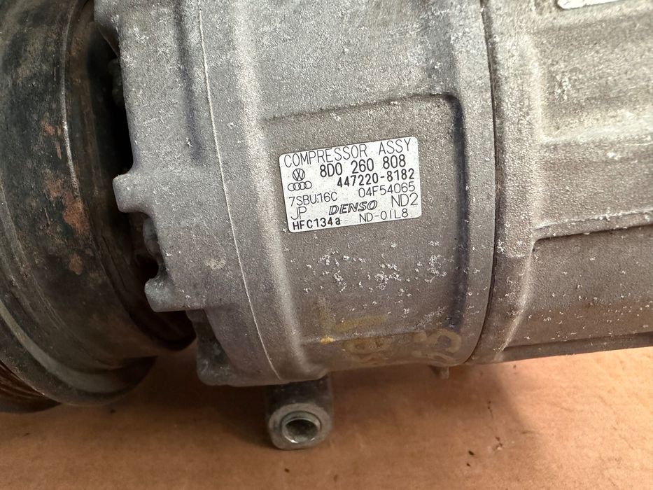 Compressor do ar condiçionado VW Passat 1.9 TDI B5.5 8D0260808