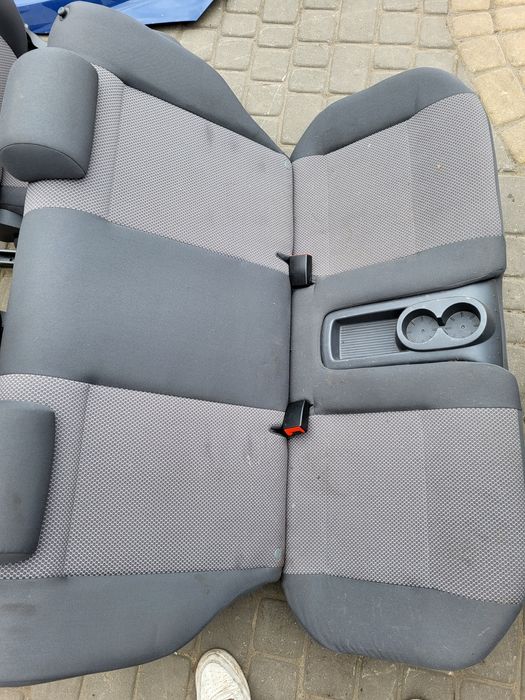 Fotele kanapa komplet vw fox 06r komplet nie podarte