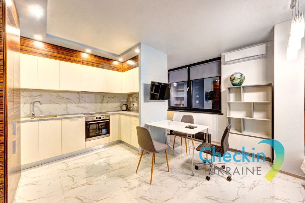 Посуточно 1к Голосеевский р-н ул. Рудницкого, 52 (Есть свет и вода!)